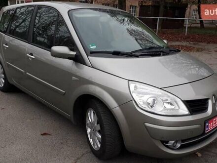 Серый Рено Гранд Сценик, объемом двигателя 2 л и пробегом 240 тыс. км за 6800 $, фото 1 на Automoto.ua