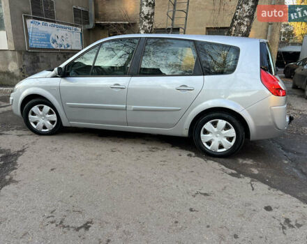 Серый Рено Гранд Сценик, объемом двигателя 2 л и пробегом 235 тыс. км за 4600 $, фото 1 на Automoto.ua