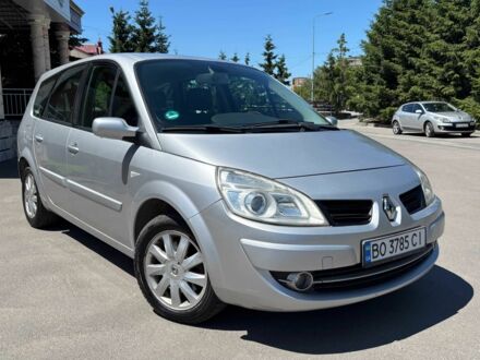 Серый Рено Гранд Сценик, объемом двигателя 2 л и пробегом 209 тыс. км за 5750 $, фото 1 на Automoto.ua