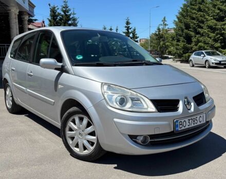 Серый Рено Гранд Сценик, объемом двигателя 2 л и пробегом 209 тыс. км за 5750 $, фото 1 на Automoto.ua