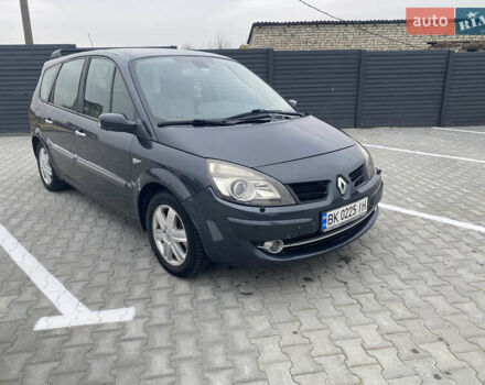 Серый Рено Гранд Сценик, объемом двигателя 1.46 л и пробегом 242 тыс. км за 5200 $, фото 1 на Automoto.ua