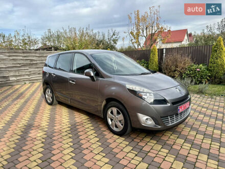 Рено Гранд Сценик 2009 в Житомире на Automoto.ua Серый Рено Гранд Сценик, объемом двигателя 1.5 л и пробегом 245 тыс. км за 6299 $, фото 1 на Automoto.ua