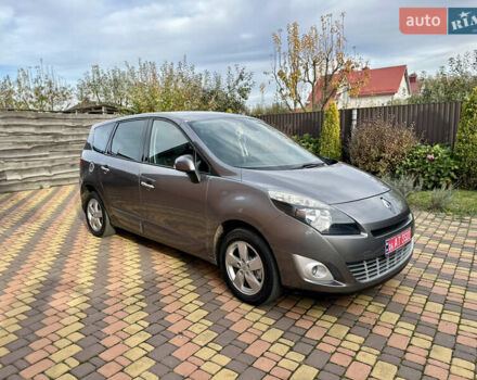 Рено Гранд Сценик 2009 в Житомире на Automoto.ua Серый Рено Гранд Сценик, объемом двигателя 1.5 л и пробегом 245 тыс. км за 6299 $, фото 1 на Automoto.ua