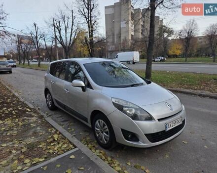 Серый Рено Гранд Сценик, объемом двигателя 1.6 л и пробегом 245 тыс. км за 6350 $, фото 1 на Automoto.ua