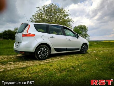 Рено Гранд Сценік 2009 у Тульчине на Automoto.ua Сірий Рено Гранд Сценік, об'ємом двигуна 1.5 л та пробігом 250 тис. км за 6650 $, фото 1 на Automoto.ua