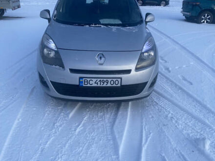 Сірий Рено Гранд Сценік, об'ємом двигуна 1.46 л та пробігом 294 тис. км за 5999 $, фото 1 на Automoto.ua