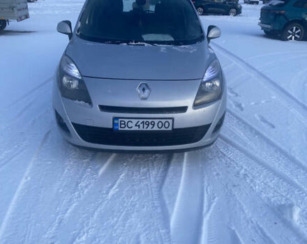 Серый Рено Гранд Сценик, объемом двигателя 1.46 л и пробегом 294 тыс. км за 5999 $, фото 1 на Automoto.ua