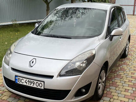 Рено Гранд Сценик 2009 в Львове на Automoto.ua Серый Рено Гранд Сценик, объемом двигателя 1.46 л и пробегом 292 тыс. км за 6299 $, фото 1 на Automoto.ua