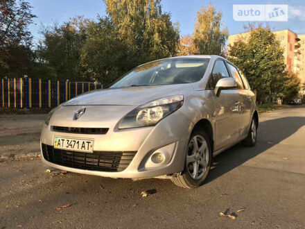 Рено Гранд Сценик 2009 в Калуше на Automoto.ua Серый Рено Гранд Сценик, объемом двигателя 1.46 л и пробегом 250 тыс. км за 5800 $, фото 1 на Automoto.ua