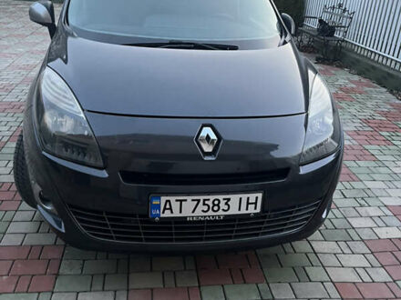 Серый Рено Гранд Сценик, объемом двигателя 1.5 л и пробегом 265 тыс. км за 7900 $, фото 1 на Automoto.ua