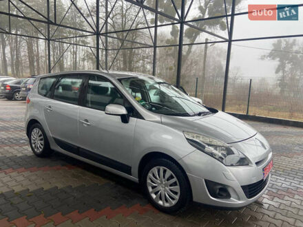 Рено Гранд Сценик 2010 в Виннице на Automoto.ua Серый Рено Гранд Сценик, объемом двигателя 1.5 л и пробегом 235 тыс. км за 7200 $, фото 1 на Automoto.ua