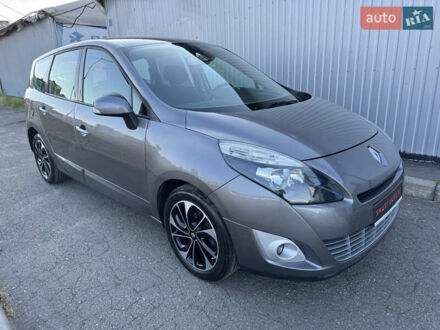 Сірий Рено Гранд Сценік, об'ємом двигуна 1.5 л та пробігом 173 тис. км за 8550 $, фото 1 на Automoto.ua