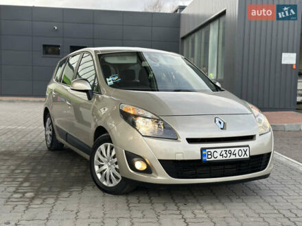 Серый Рено Гранд Сценик, объемом двигателя 1.5 л и пробегом 197 тыс. км за 6950 $, фото 1 на Automoto.ua