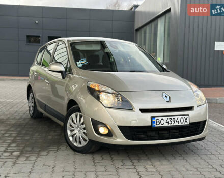 Серый Рено Гранд Сценик, объемом двигателя 1.5 л и пробегом 197 тыс. км за 6950 $, фото 1 на Automoto.ua