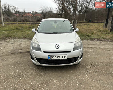 Сірий Рено Гранд Сценік, об'ємом двигуна 1.6 л та пробігом 340 тис. км за 6300 $, фото 1 на Automoto.ua
