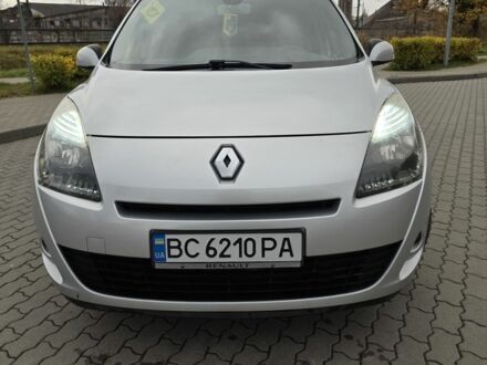 Серый Рено Гранд Сценик, объемом двигателя 1.5 л и пробегом 309 тыс. км за 6000 $, фото 1 на Automoto.ua