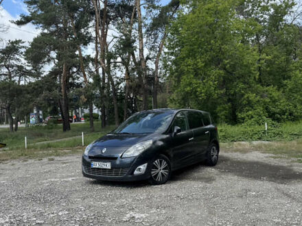 Рено Гранд Сценик 2010 в Харькове на Automoto.ua Серый Рено Гранд Сценик, объемом двигателя 1.9 л и пробегом 253 тыс. км за 6300 $, фото 1 на Automoto.ua