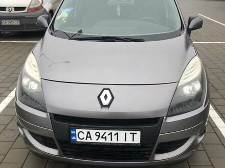 Серый Рено Гранд Сценик, объемом двигателя 1.5 л и пробегом 162 тыс. км за 7700 $, фото 1 на Automoto.ua