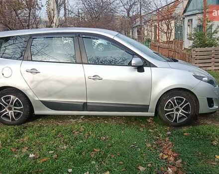 Серый Рено Гранд Сценик, объемом двигателя 1.46 л и пробегом 244 тыс. км за 7700 $, фото 1 на Automoto.ua