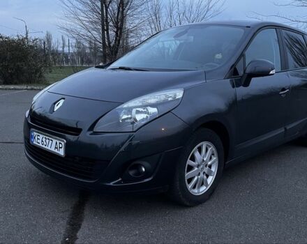 Серый Рено Гранд Сценик, объемом двигателя 1.5 л и пробегом 244 тыс. км за 7500 $, фото 1 на Automoto.ua