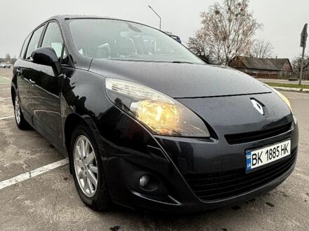 Серый Рено Гранд Сценик, объемом двигателя 1.5 л и пробегом 317 тыс. км за 7250 $, фото 1 на Automoto.ua