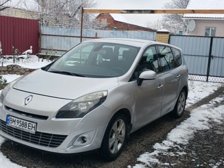 Рено Гранд Сценик 2010 в Ахтырке на Automoto.ua Серый Рено Гранд Сценик, объемом двигателя 1.9 л и пробегом 220 тыс. км за 7600 $, фото 1 на Automoto.ua