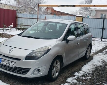 Рено Гранд Сценик 2010 в Ахтырке на Automoto.ua Серый Рено Гранд Сценик, объемом двигателя 1.9 л и пробегом 220 тыс. км за 7600 $, фото 1 на Automoto.ua