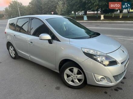 Рено Гранд Сценик 2010 в Калиновке на Automoto.ua Серый Рено Гранд Сценик, объемом двигателя 1.46 л и пробегом 343 тыс. км за 6150 $, фото 1 на Automoto.ua
