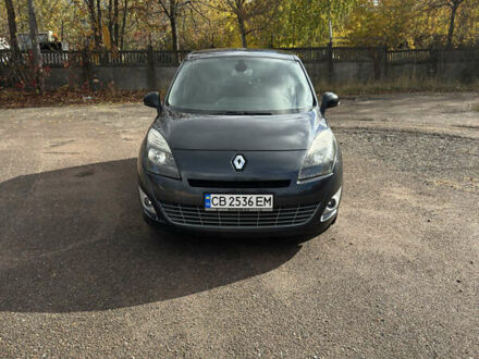 Рено Гранд Сценик 2011 в Чернигове на Automoto.ua Серый Рено Гранд Сценик, объемом двигателя 1.46 л и пробегом 300 тыс. км за 7600 $, фото 1 на Automoto.ua