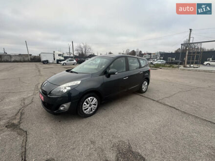 Серый Рено Гранд Сценик, объемом двигателя 1.6 л и пробегом 219 тыс. км за 9000 $, фото 1 на Automoto.ua