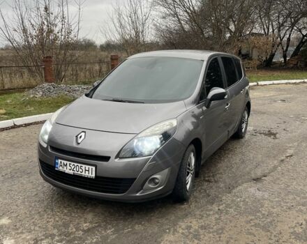 Серый Рено Гранд Сценик, объемом двигателя 1.5 л и пробегом 277 тыс. км за 6900 $, фото 1 на Automoto.ua