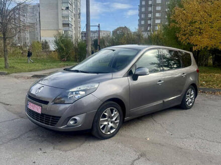 Сірий Рено Гранд Сценік, об'ємом двигуна 1.5 л та пробігом 190 тис. км за 8300 $, фото 1 на Automoto.ua