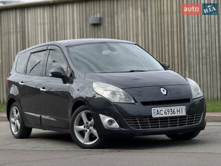 Рено Гранд Сценік 2011 у Луцьку на Automoto.ua Сірий Рено Гранд Сценік, об'ємом двигуна 1.9 л та пробігом 330 тис. км за 6650 $, фото 1 на Automoto.ua