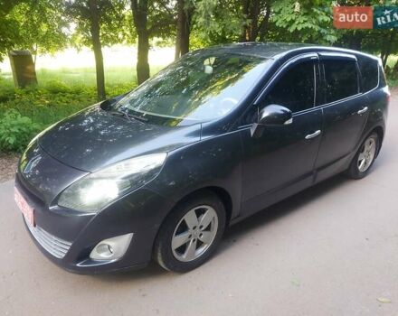 Сірий Рено Гранд Сценік, об'ємом двигуна 0 л та пробігом 216 тис. км за 6700 $, фото 1 на Automoto.ua