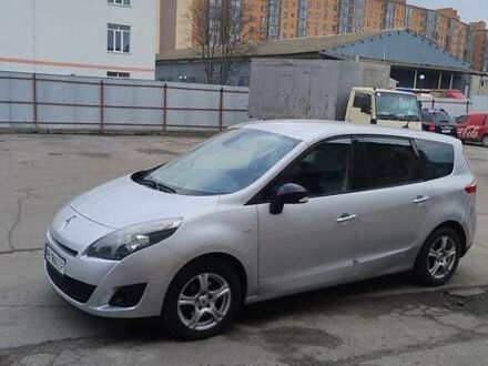 Рено Гранд Сценик 2011 в Виннице на Automoto.ua Серый Рено Гранд Сценик, объемом двигателя 1.6 л и пробегом 250 тыс. км за 8000 $, фото 1 на Automoto.ua