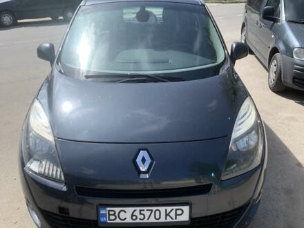 Рено Гранд Сценик 2011 в Трускавце на Automoto.ua Серый Рено Гранд Сценик, объемом двигателя 1.5 л и пробегом 254 тыс. км за 7800 $, фото 1 на Automoto.ua