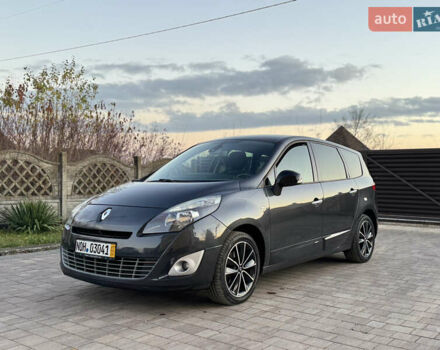 Серый Рено Гранд Сценик, объемом двигателя 1.6 л и пробегом 265 тыс. км за 7999 $, фото 1 на Automoto.ua