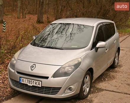 Серый Рено Гранд Сценик, объемом двигателя 1.6 л и пробегом 335 тыс. км за 7400 $, фото 1 на Automoto.ua