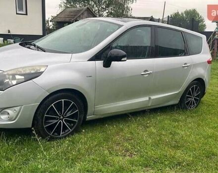 Серый Рено Гранд Сценик, объемом двигателя 1.5 л и пробегом 250 тыс. км за 8000 $, фото 1 на Automoto.ua