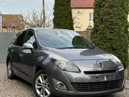 Рено Гранд Сценик 2011 в Луцке на Automoto.ua Серый Рено Гранд Сценик, объемом двигателя 1.6 л и пробегом 219 тыс. км за 7190 $, фото 1 на Automoto.ua