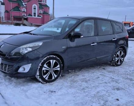 Серый Рено Гранд Сценик, объемом двигателя 1.6 л и пробегом 334 тыс. км за 7700 $, фото 1 на Automoto.ua