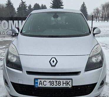 Серый Рено Гранд Сценик, объемом двигателя 1.5 л и пробегом 217 тыс. км за 7500 $, фото 1 на Automoto.ua