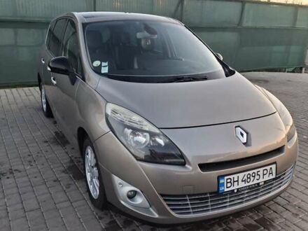 Серый Рено Гранд Сценик, объемом двигателя 1.6 л и пробегом 271 тыс. км за 7600 $, фото 1 на Automoto.ua