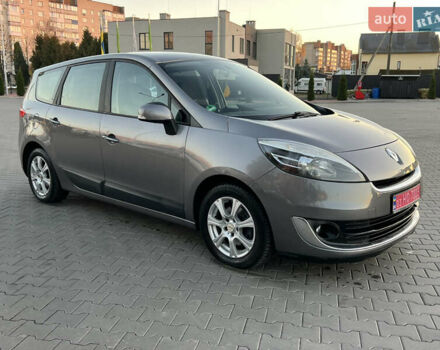 Сірий Рено Гранд Сценік, об'ємом двигуна 1.6 л та пробігом 238 тис. км за 8700 $, фото 1 на Automoto.ua