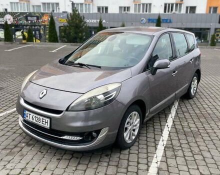Серый Рено Гранд Сценик, объемом двигателя 1.46 л и пробегом 262 тыс. км за 7900 $, фото 1 на Automoto.ua