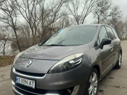 Серый Рено Гранд Сценик, объемом двигателя 1.6 л и пробегом 204 тыс. км за 8500 $, фото 1 на Automoto.ua