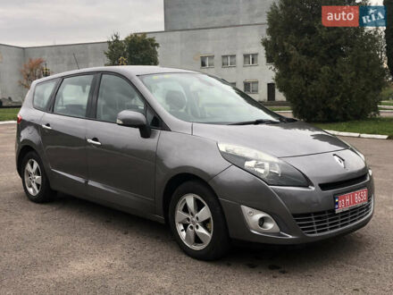 Сірий Рено Гранд Сценік, об'ємом двигуна 1.9 л та пробігом 197 тис. км за 7700 $, фото 1 на Automoto.ua