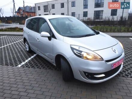 Сірий Рено Гранд Сценік, об'ємом двигуна 1.6 л та пробігом 185 тис. км за 8500 $, фото 1 на Automoto.ua