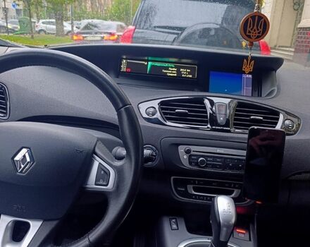 Сірий Рено Гранд Сценік, об'ємом двигуна 1.5 л та пробігом 140 тис. км за 10000 $, фото 1 на Automoto.ua