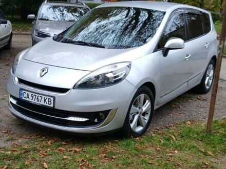 Рено Гранд Сценик 2012 в Черкассах на Automoto.ua Серый Рено Гранд Сценик, объемом двигателя 1.6 л и пробегом 250 тыс. км за 8750 $, фото 1 на Automoto.ua